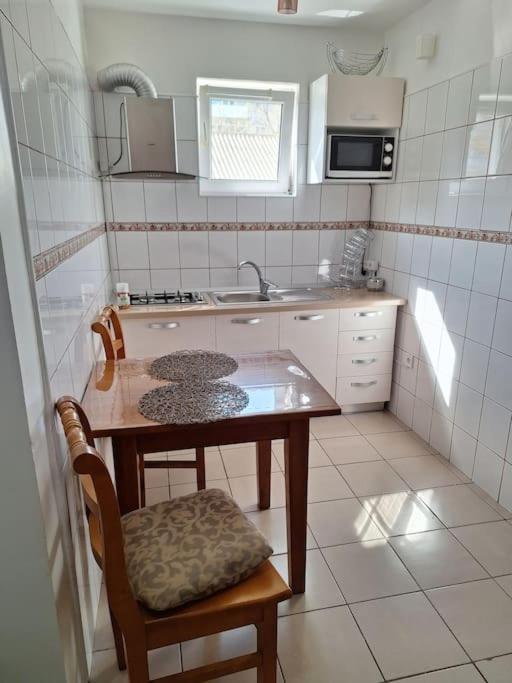 Miha'S Apartament סולינה מראה חיצוני תמונה